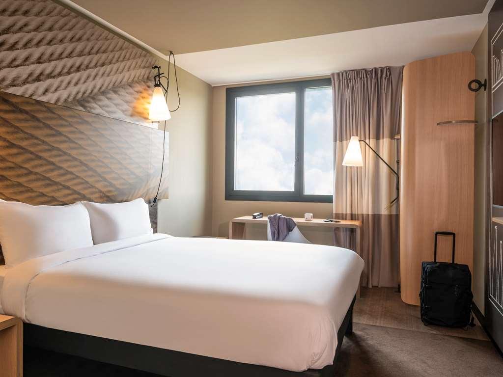 Ibis Gonesse Le Bourget Quarto foto